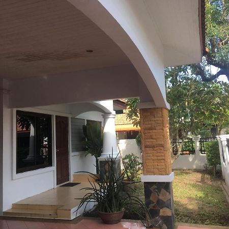 Beautiful 3 Bedroom Garden Villa ฉลอง ภายนอก รูปภาพ