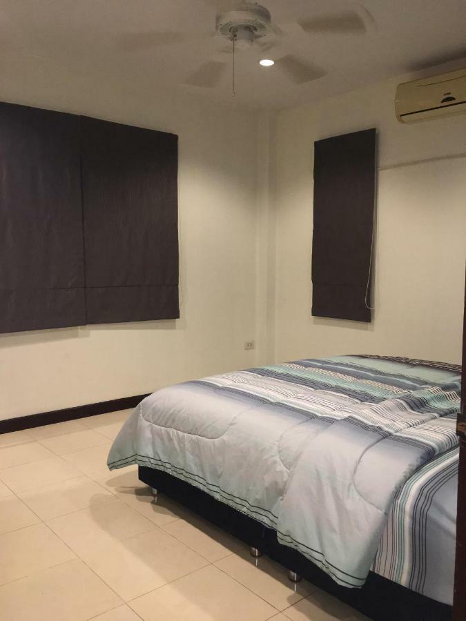 Beautiful 3 Bedroom Garden Villa ฉลอง ภายนอก รูปภาพ